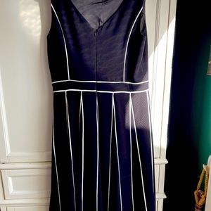 White House Black Market Black and white dress size 10. Worn once.